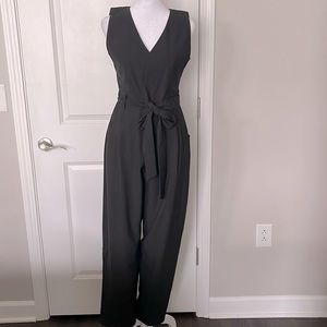 Hidden Label Sleveless Jumpsuit
